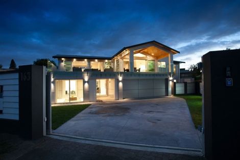 Photo of property in 163 Lake Crescent, Hamilton Lake, Hamilton, 3204