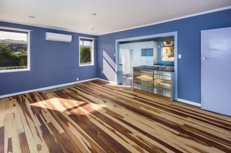 Photo of property in 35 Milton Terrace, Picton, 7220