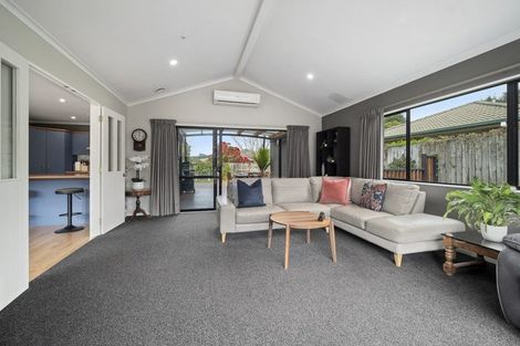 Photo of property in 9 Caulfield Place, Pukehangi, Rotorua, 3015