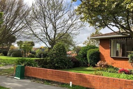 Photo of property in 19 Montclare Avenue, Ilam, Christchurch, 8041