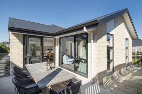 Photo of property in 3 Herring Place, Omokoroa, 3114