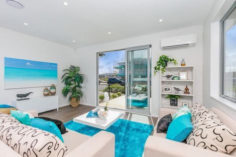 Photo of property in 42 Schoolside Road, Kumeu, 0810