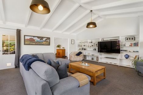 Photo of property in 8 Home Street, Winton, 9720