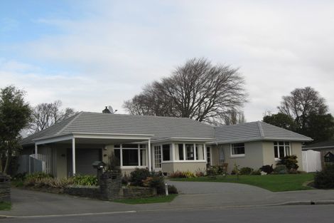 Photo of property in 13 Nutfield Lane Cashmere Christchurch City