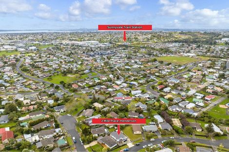 Photo of property in 2 Mile Place, Henderson, Auckland, 0612