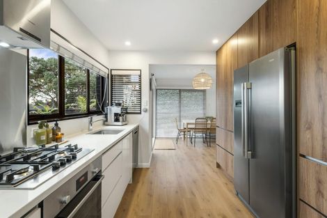 Photo of property in 1/92 Victoria Road, Devonport, Auckland, 0624