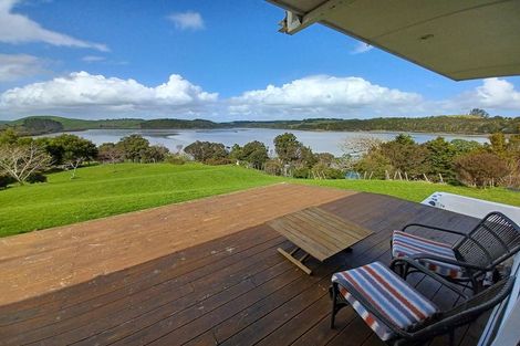 Photo of property in 429 Heatley Road, Whakapirau, Maungaturoto, 0583