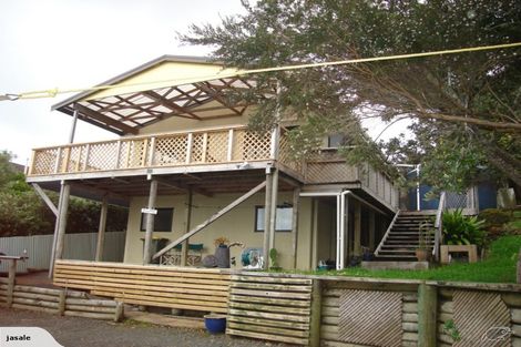 Photo of property in 12 Ozone Road, Stanmore Bay, Whangaparaoa, 0932