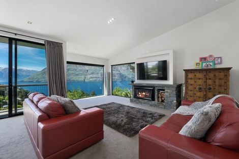 Photo of property in 40 Dart Place, Fernhill, Queenstown, 9300