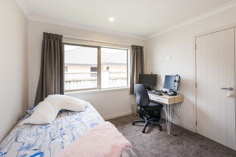 Photo of property in 27 Oak Crescent, Ashhurst, 4810