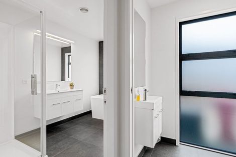 Photo of property in 9 Pahiki Crescent, Levin, 5510