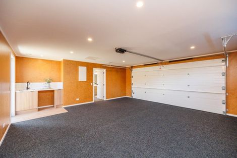 Photo of property in 5a Belvedere Crescent, Takaro, Palmerston North, 4412