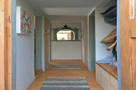 Photo of property in 76 Top Town Place, Coromandel, 3506