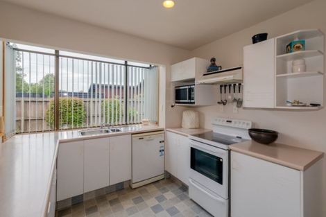 Photo of property in 2/30b Taylors Avenue, Bryndwr, Christchurch, 8052