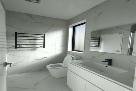 Photo of property in 35 Morus Road, Massey, Auckland, 0614