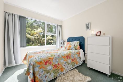 Photo of property in 21 Acacia Avenue, Maungaraki, Lower Hutt, 5010