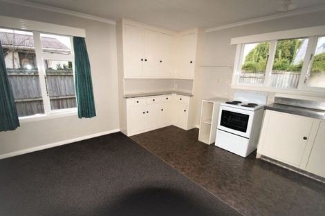 Photo of property in 2/14 Shaftesbury Street, Avonhead, Christchurch, 8042