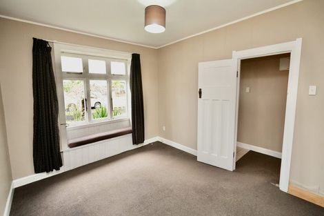 Photo of property in 27 Milverton Avenue, Hokowhitu, Palmerston North, 4410