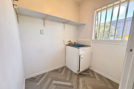 Photo of property in 190 Universal Drive, Henderson, Auckland, 0610