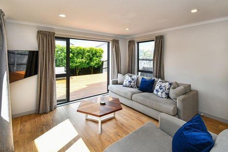 Photo of property in 4 Kuparu Street, Weymouth, Auckland, 2103