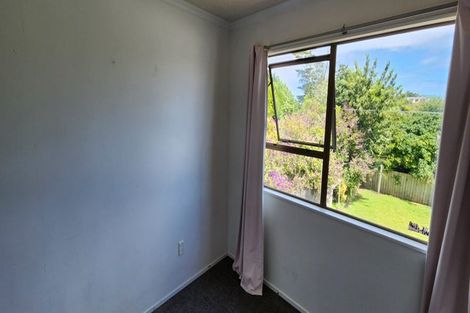 Photo of property in 84 Pioneer Road, Moturoa, New Plymouth, 4310