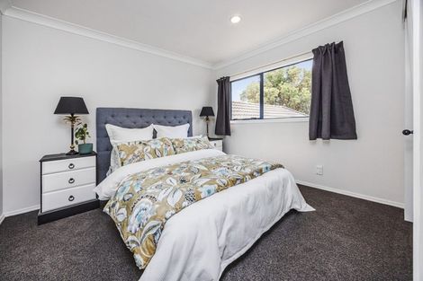 Photo of property in 62 Keywella Drive, Conifer Grove, Takanini, 2112