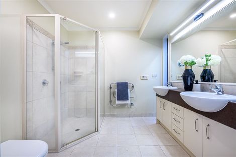 Photo of property in 4 Chelmsley Avenue, Henderson, Auckland, 0612