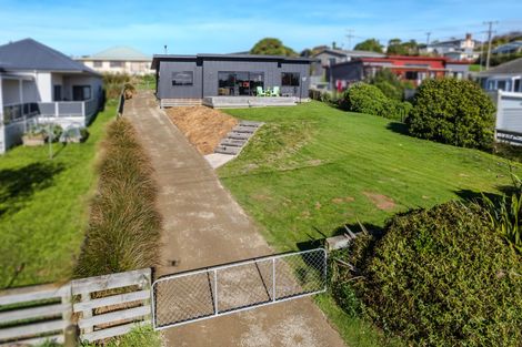 Photo of property in 13 Semple Street, Kakanui, Oamaru, 9495