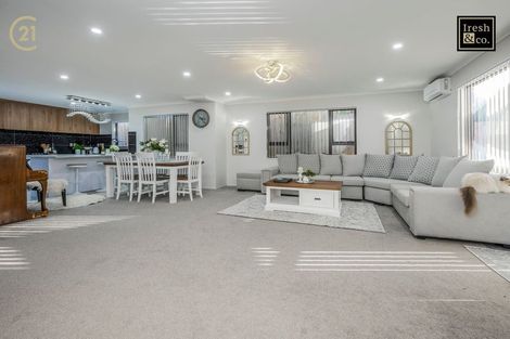 Photo of property in 56b Cambridge Terrace, Papatoetoe, Auckland, 2025