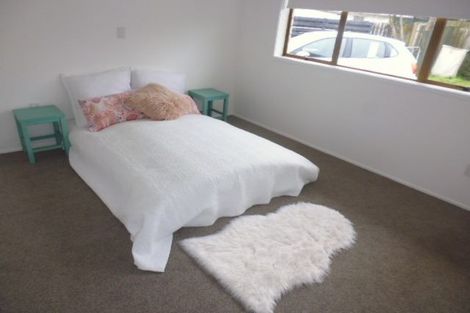 Photo of property in 2/95 Beach Road, Pahurehure, Papakura, 2113