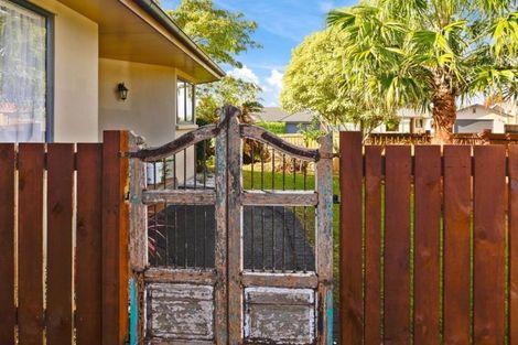 Photo of property in 1 Hoyte Place, Pukehangi, Rotorua, 3015