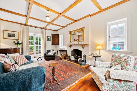 Photo of property in 54 Aurora Terrace, Kelburn, Wellington, 6012