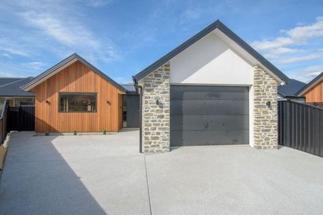 Photo of property in 30 Smitham Drive, Cromwell, 9310