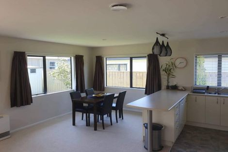 Photo of property in 136b Stokes Valley Road, Stokes Valley, Lower Hutt, 5019