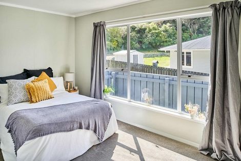 Photo of property in 2/22 Shackleton Grove, Stokes Valley, Lower Hutt, 5019
