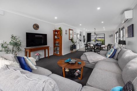 Photo of property in 39 Karearea Avenue, Kenepuru, Porirua, 5022