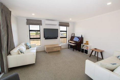 Photo of property in 9 Kamahi Crescent, Papamoa Beach, Papamoa, 3118