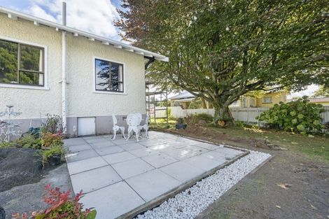 Photo of property in 17 Graham Street, Eltham, 4322