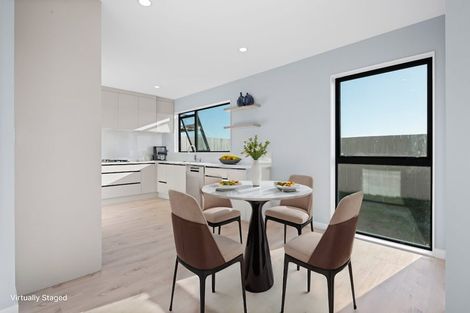 Photo of property in 8 Taipahitini Road, Rosehill, 2113