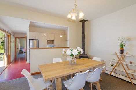 Photo of property in 11 Bay View Road, Moncks Bay, Christchurch, 8081