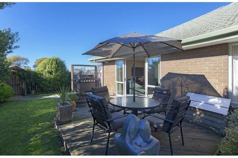 Photo of property in 7 Brightstone Crescent, Aranui, Christchurch, 8061