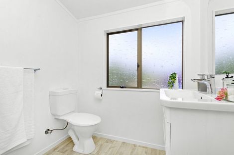 Photo of property in 1/29 Main Road, Tawa, Wellington, 5028