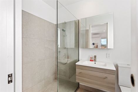 Photo of property in 3 Joseph Kokich Avenue, Swanson, Auckland, 0614