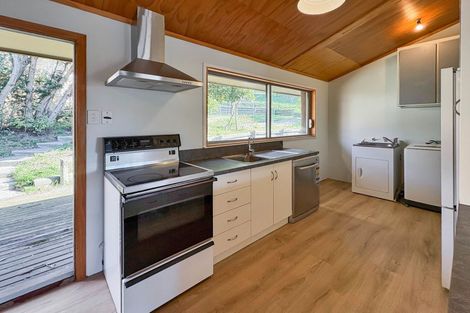 Photo of property in 18 Flinders Road, Heathcote Valley, Christchurch, 8022