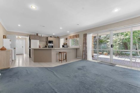 Photo of property in 60 Wattle Farm Road, Wattle Downs, Auckland, 2103