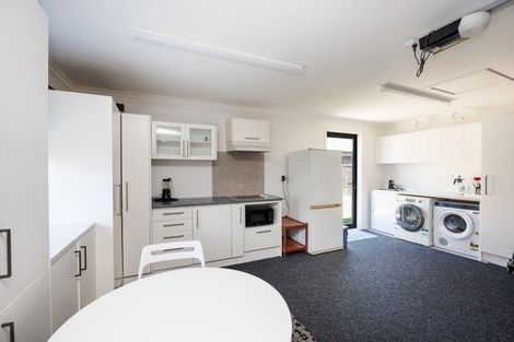 Photo of property in 6 Ivy Lane, Kelvin Grove, Palmerston North, 4414