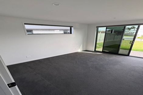 Photo of property in 1 Maara Close, Papamoa Beach, Papamoa, 3118