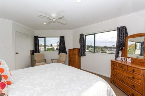 Photo of property in 1 Alberta Road, Glen Avon, New Plymouth, 4312