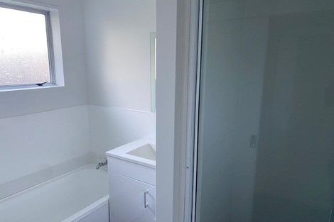 Photo of property in 10 Cunliffe Road, Redwood, Christchurch, 8051