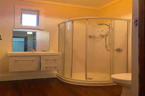 Photo of property in 14 Lawrence Road, Hospital Hill, Napier, 4110